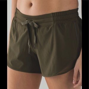 Lululemon Hotty Hot Short (Long) Military Green 4